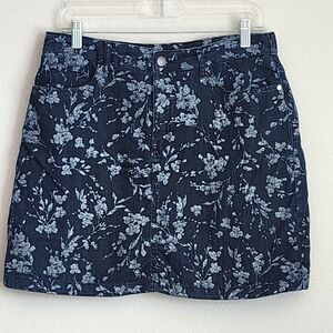 Croft & Barrow Women's Blue Denim 5 Pocket Floral Print Stretch Skort Sz 10